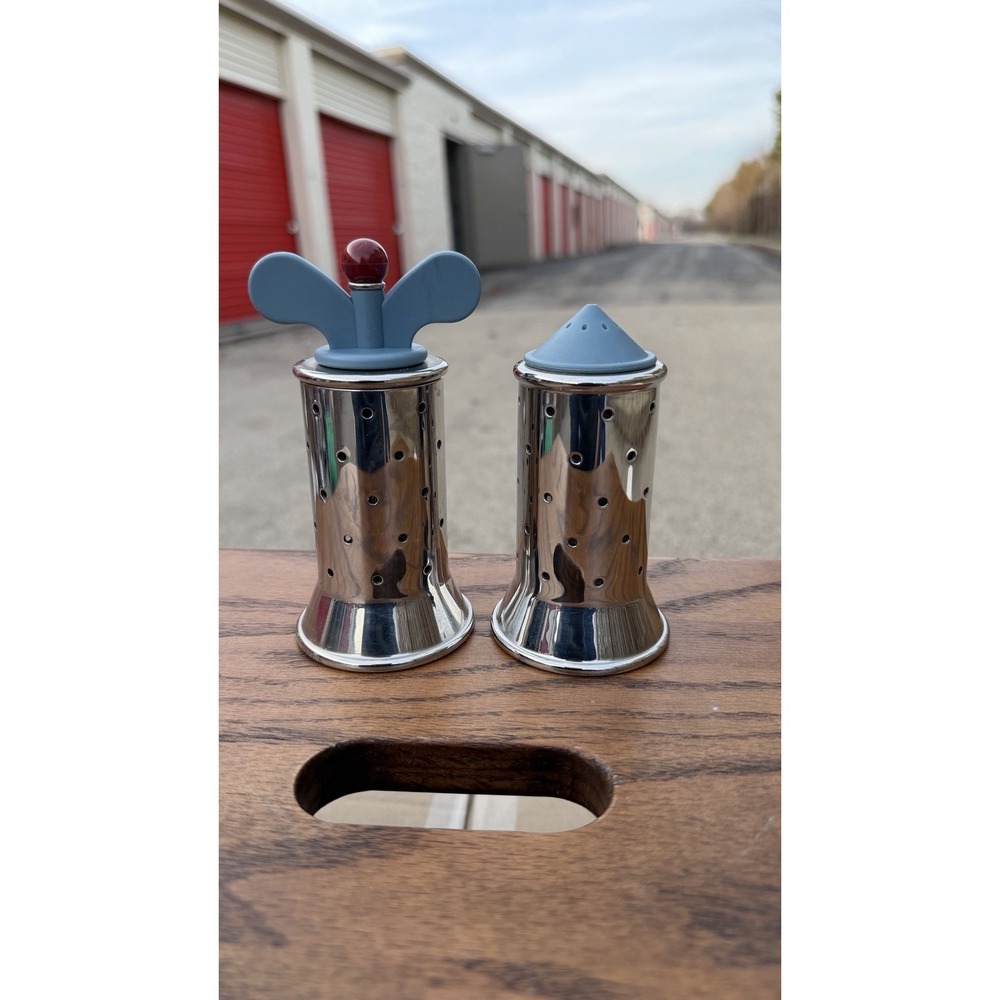 Alessi Salt Pepper Shaker Set Blue Tops INOX 18/10 Italy Stainless Steel - Picture 2 of 8